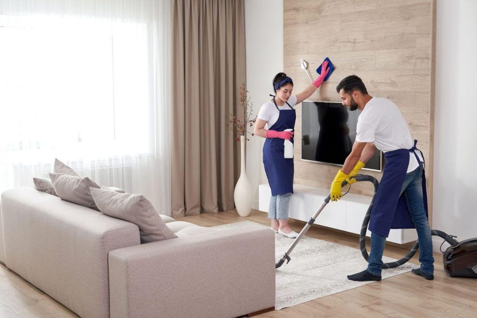 Clean & Care PRO professional cleaning team